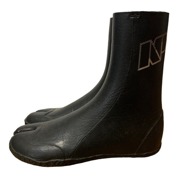 Neilpryde Body Glove Split  Toe WindSurf Booties Women Size US 7 EUR 38 Black - Picture 2 of 12